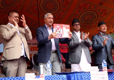  आलोचनालाई तथ्यपरक ढङ्गले ध्यान दिन ओलीलाई देउवाको सुझाव 